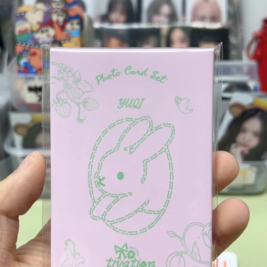 桃****)雨琦照片卡六张未拆