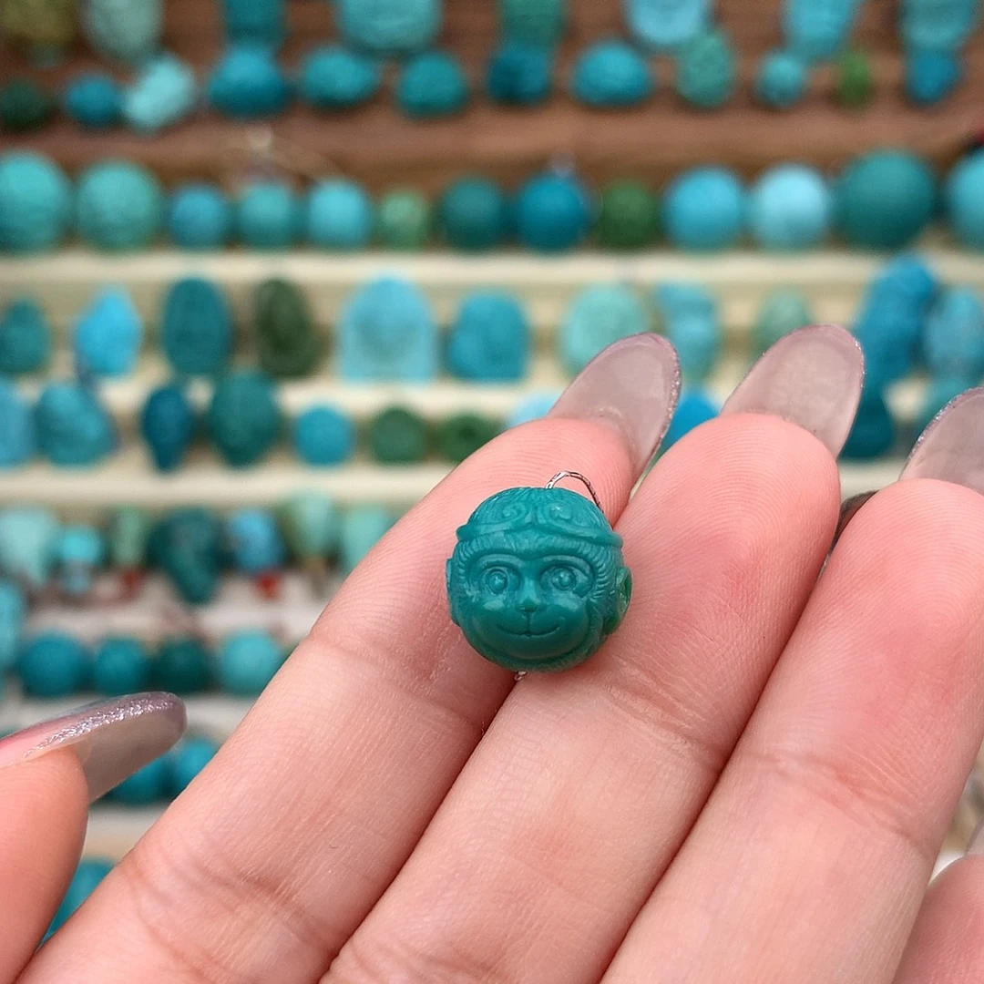 未镶嵌绿松石珠宝奇石