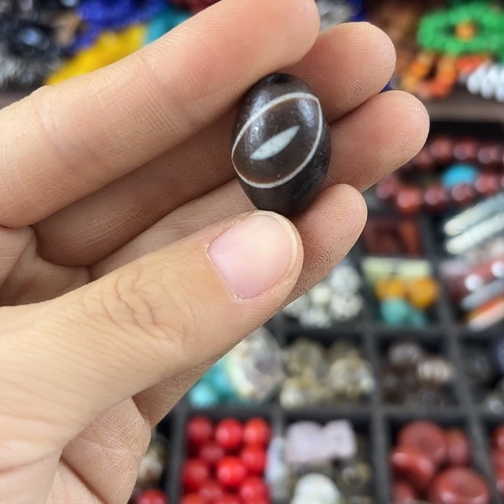 玛瑙/玉髓未镶嵌珠宝半成品滚***爱