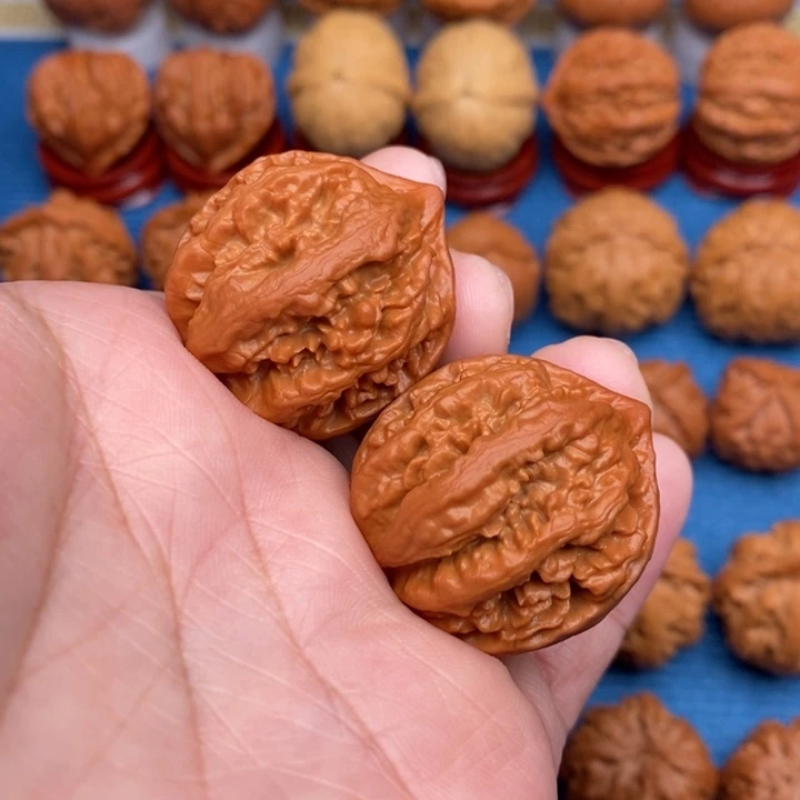 把件文玩核桃九龙筋