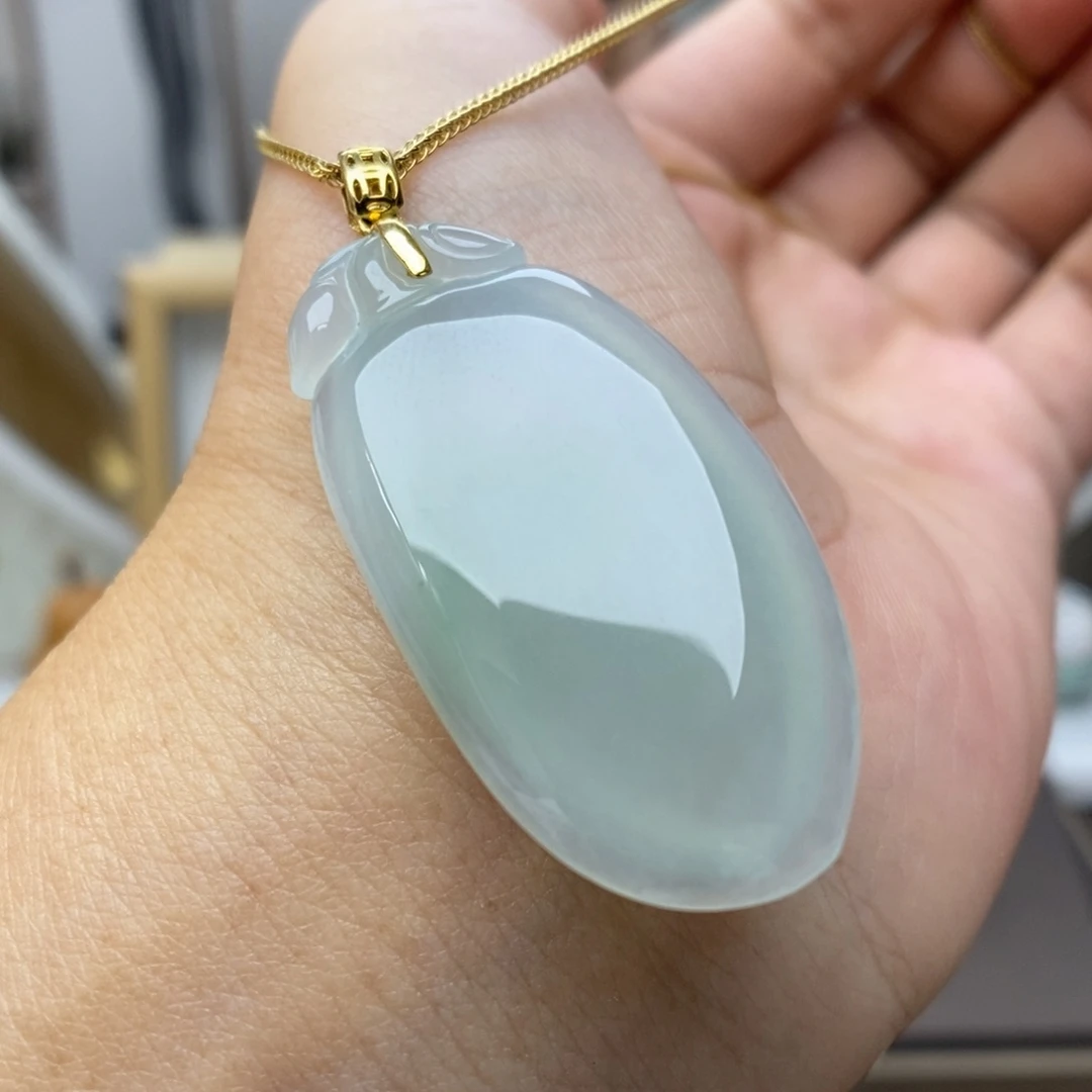 【闪购商品】颈饰18K金镶嵌翡翠17