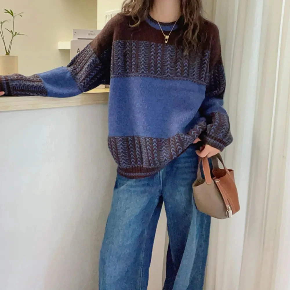 时尚慵懒风宽松蓝色条纹圆领套头长袖针织衫冬季新款保暖内搭毛衣