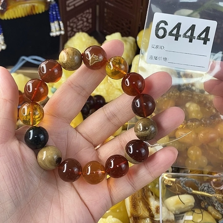 蜜蜡未镶嵌珠宝奇石