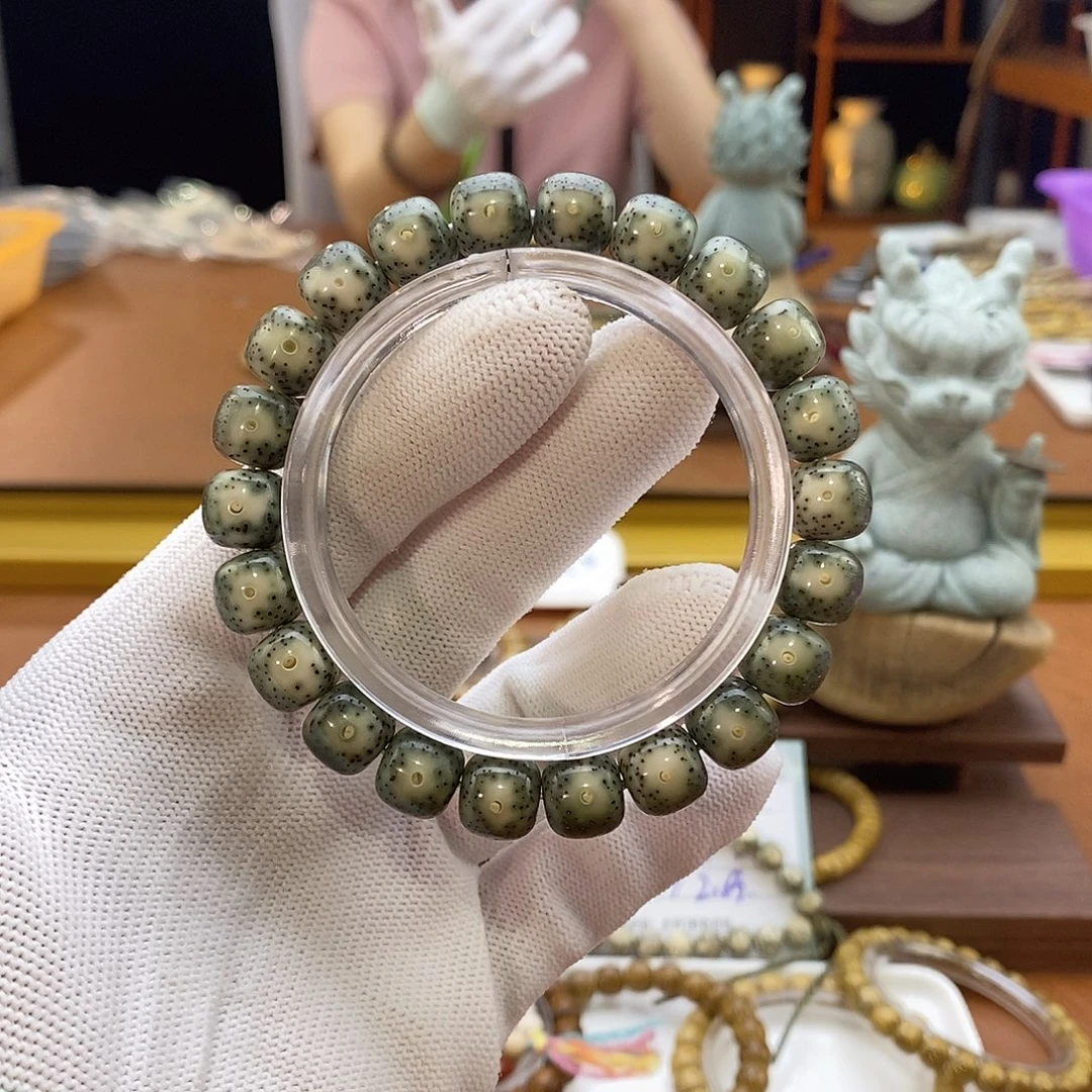 手串星月菩提南乔甄选大眼睛绿背