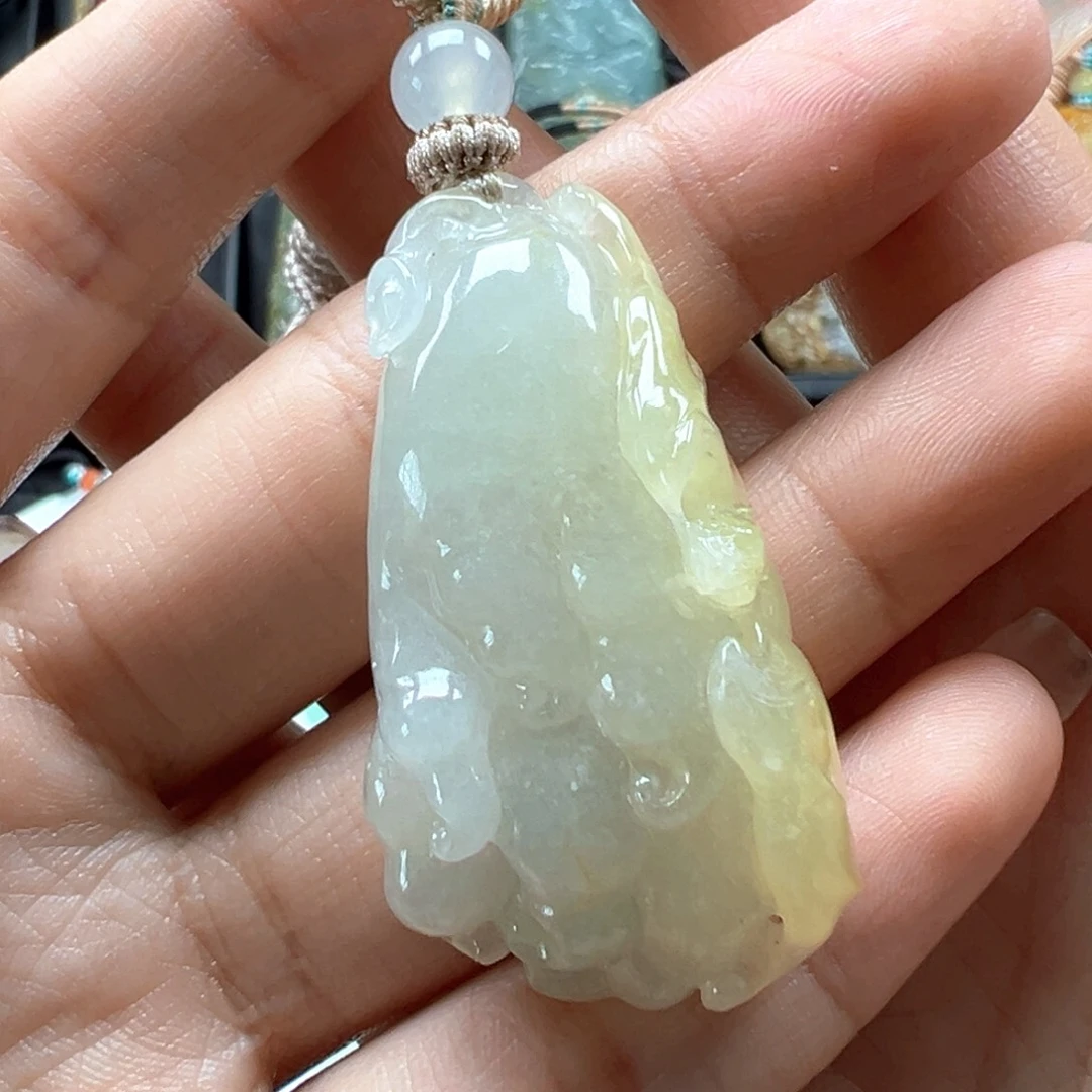 翡翠颈饰未镶嵌佛手瓜