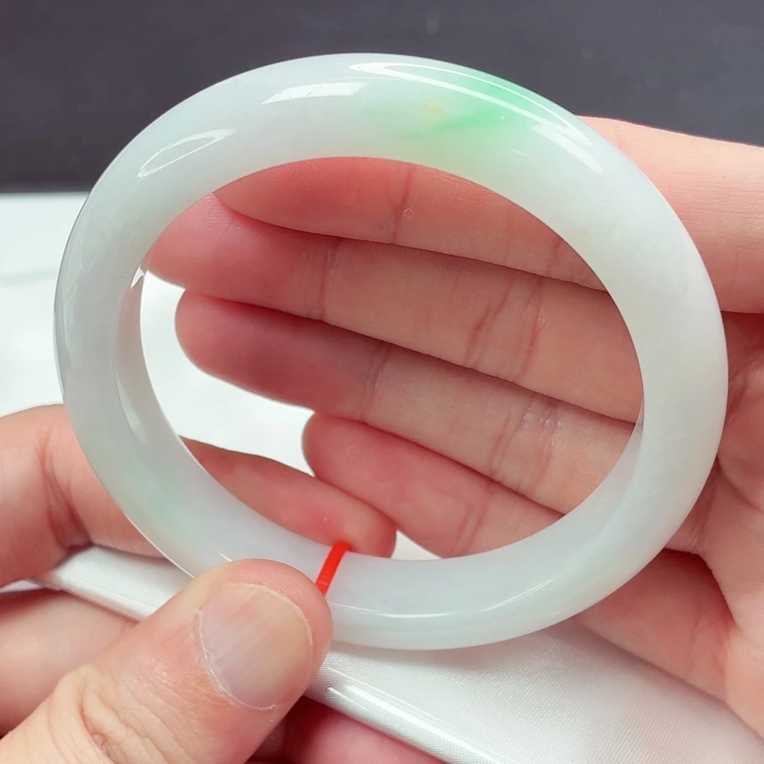 翡翠未镶嵌手镯60.8圈