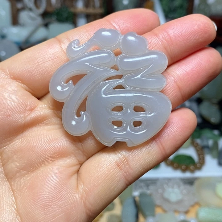 和田玉未镶嵌颈饰