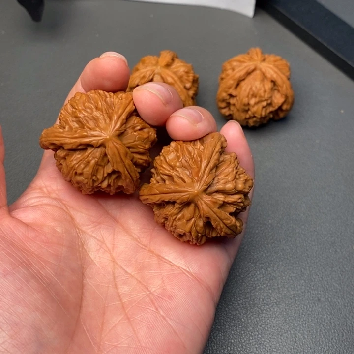 文玩核桃吊坠算*核桃