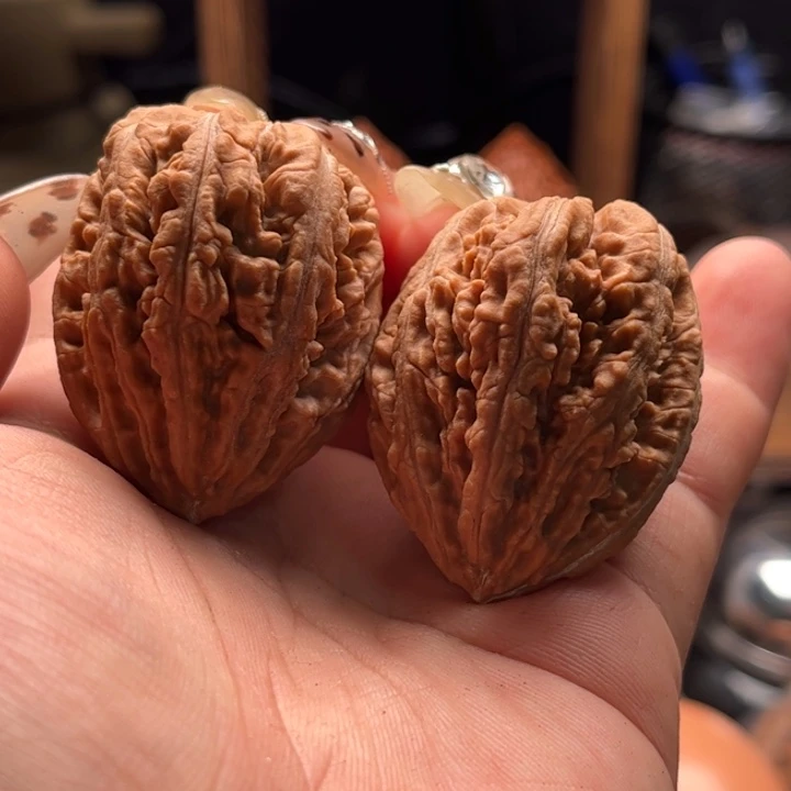 豪***肌把件文玩核桃楸大胖106