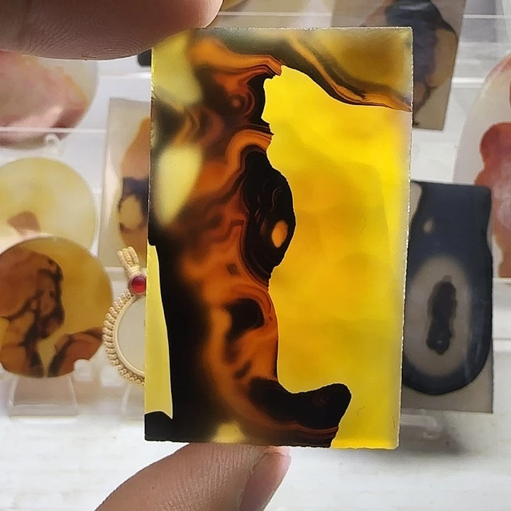 玛瑙/玉髓未镶嵌珠宝奇石