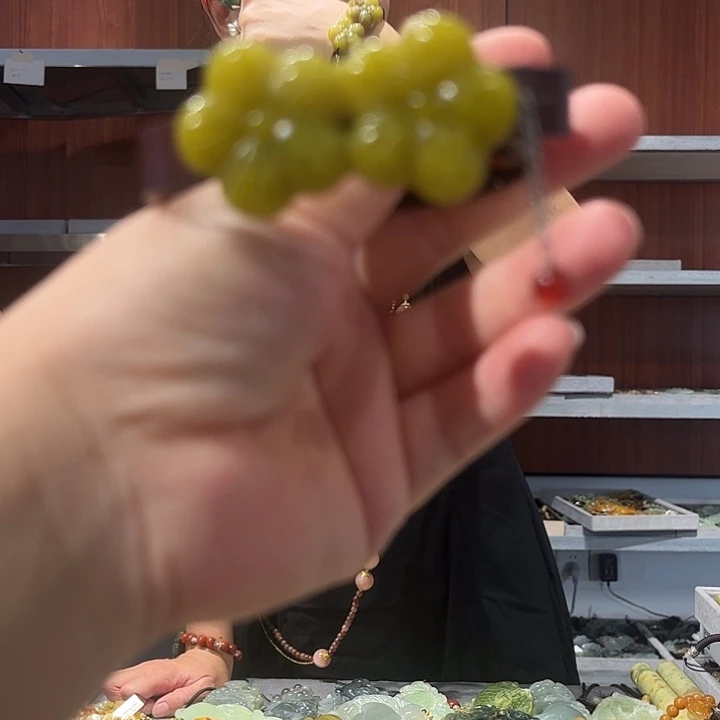 岫玉未镶嵌毛衣链