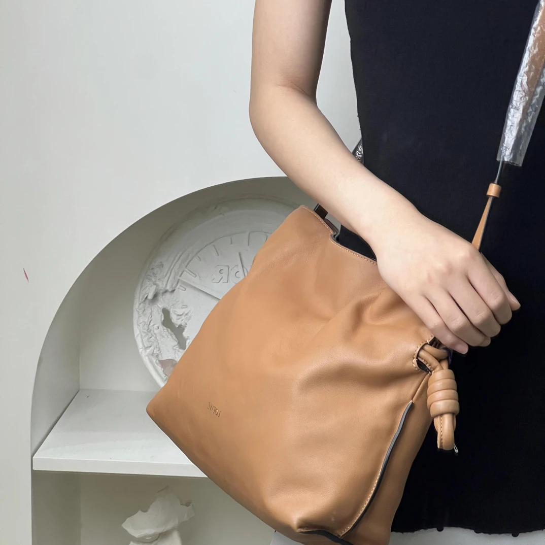99新 LOEWE/罗意威 罗意威福袋中号焦糖色斜挎包/99新