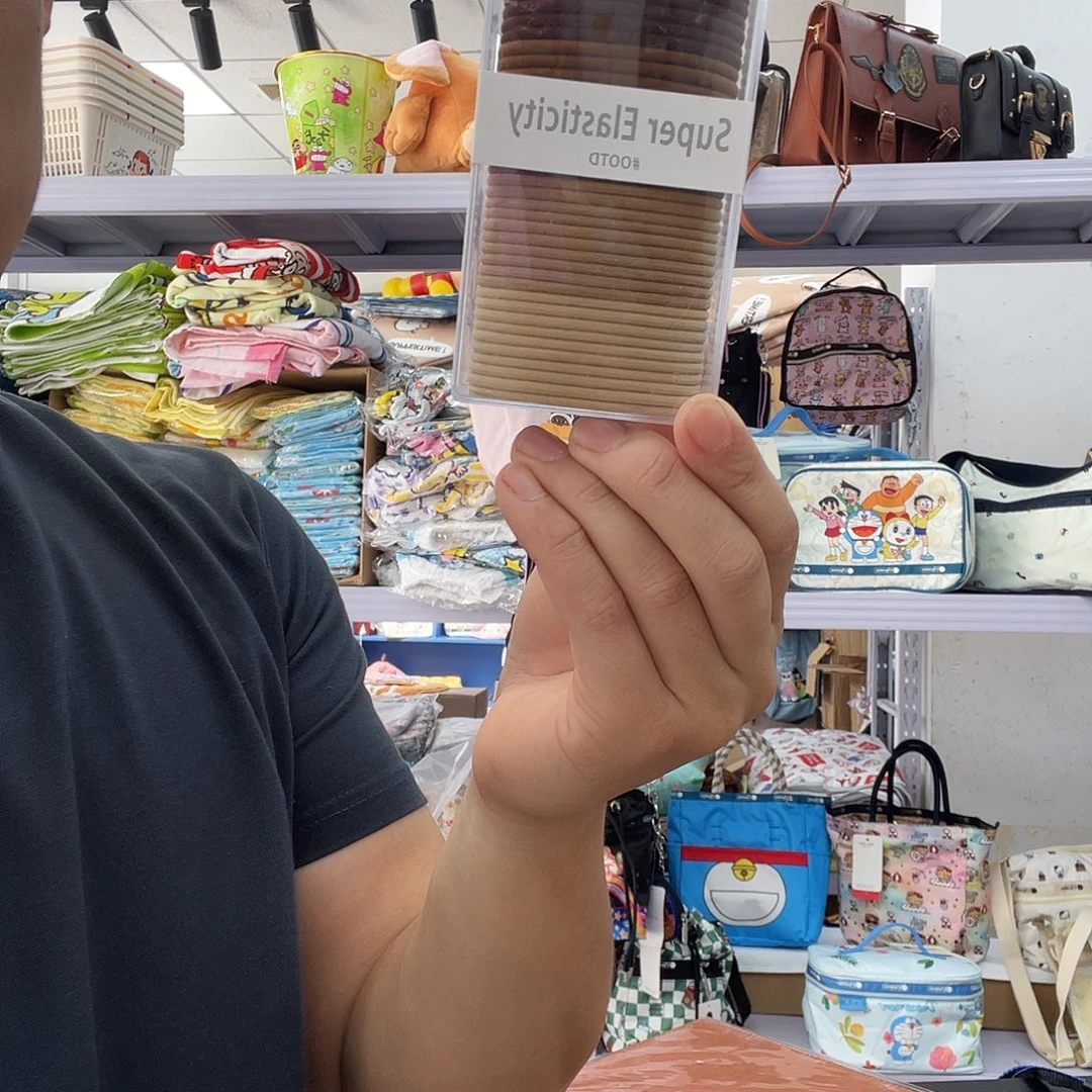 PU化妆包等产品和产品