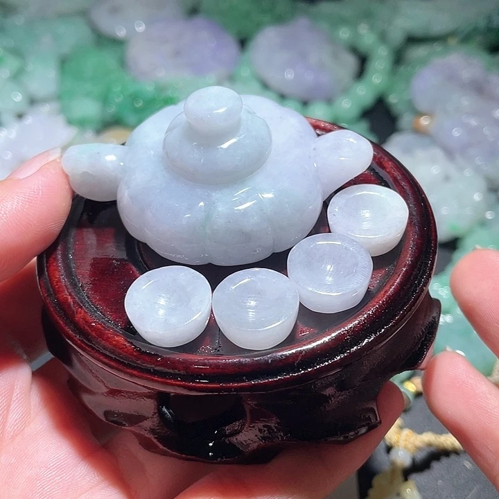 颈饰未镶嵌翡翠天