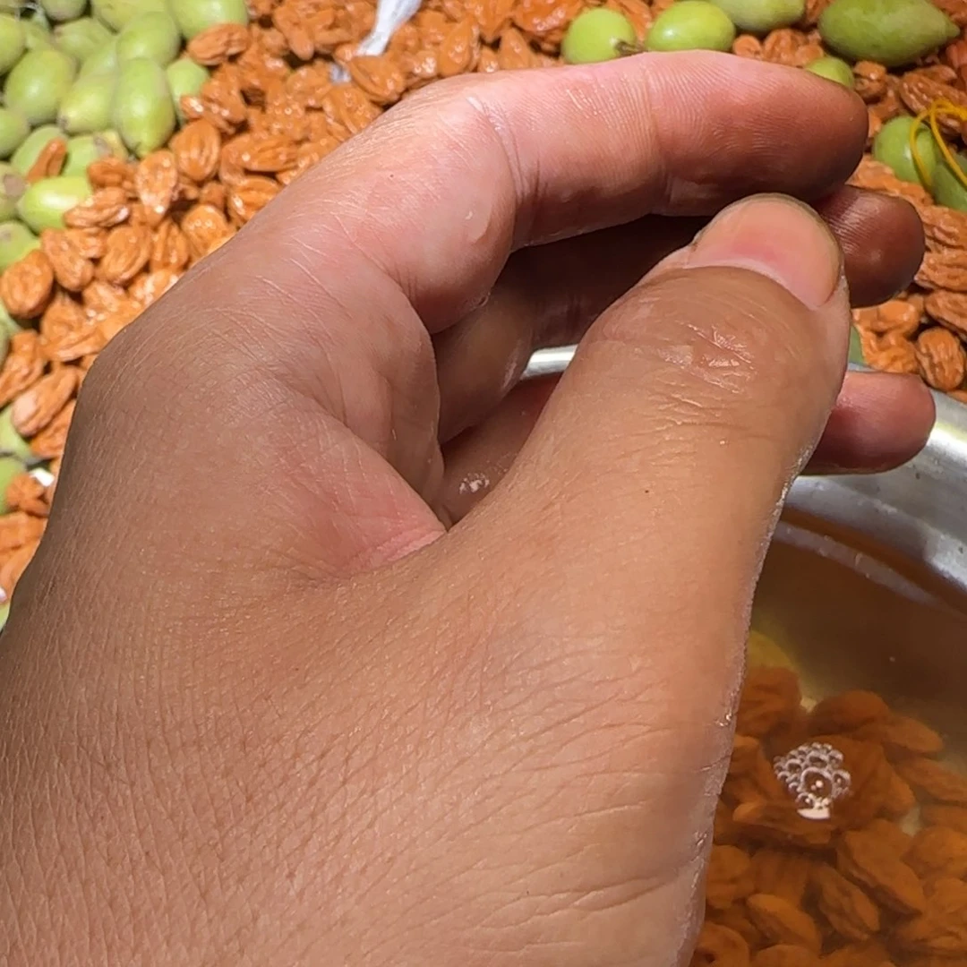 张***忌文玩核桃手串15颗不给打孔