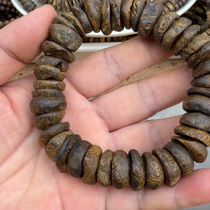 苍***柏手串沉香乌身手串29克加