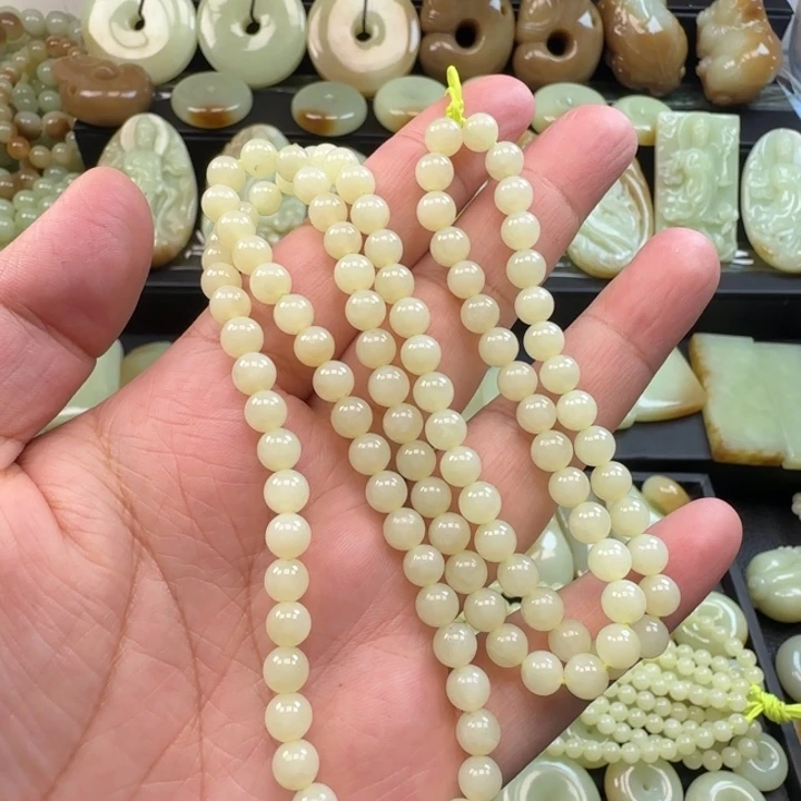 提****和田玉未镶嵌颈饰