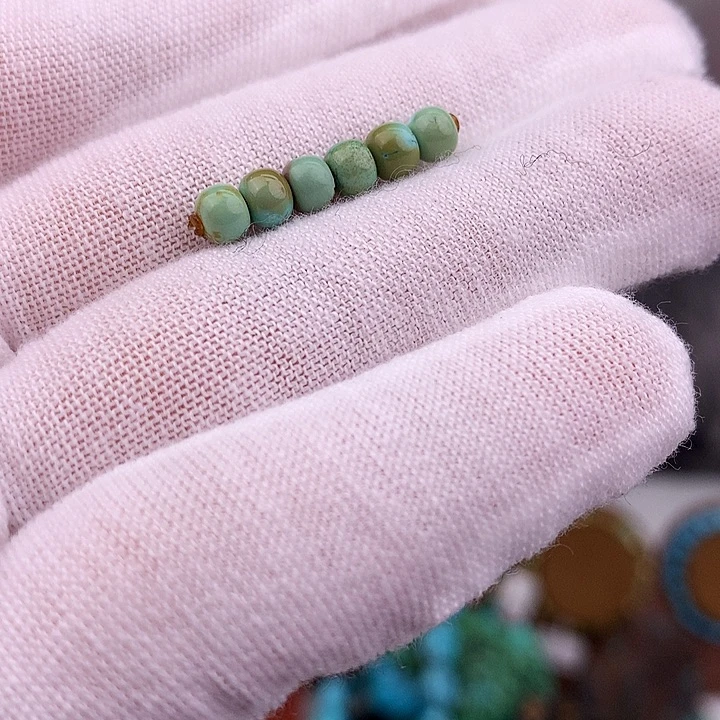 绿松石未镶嵌原矿