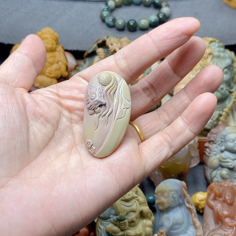 【闪购商品】定制石英质玉吊坠未镶嵌