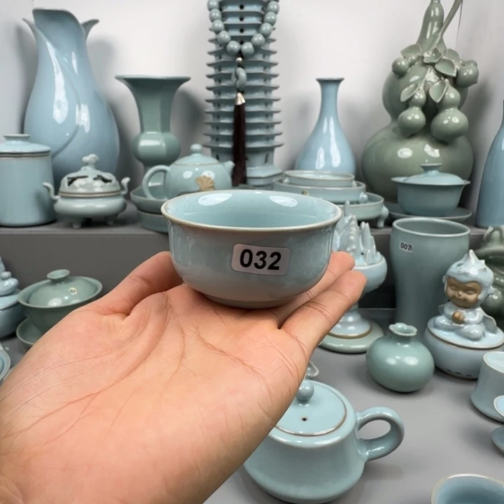 @***水瓷片汝瓷如意杯支钉烧天青釉032