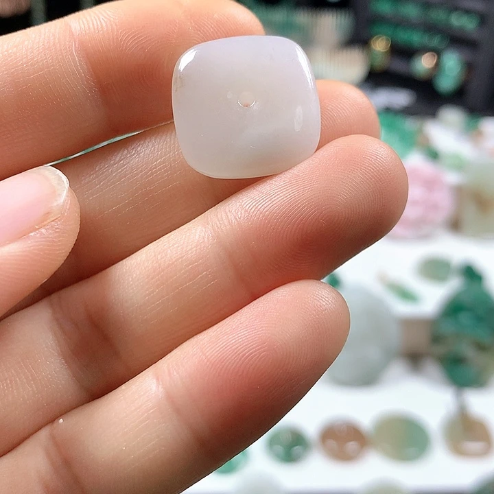 未镶嵌独山玉颈饰