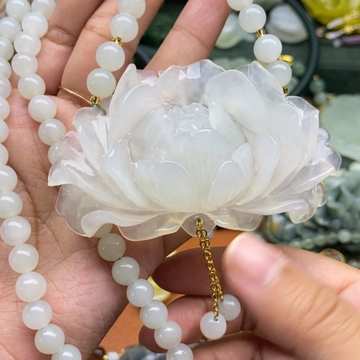 蛇纹石玉未镶嵌吊坠