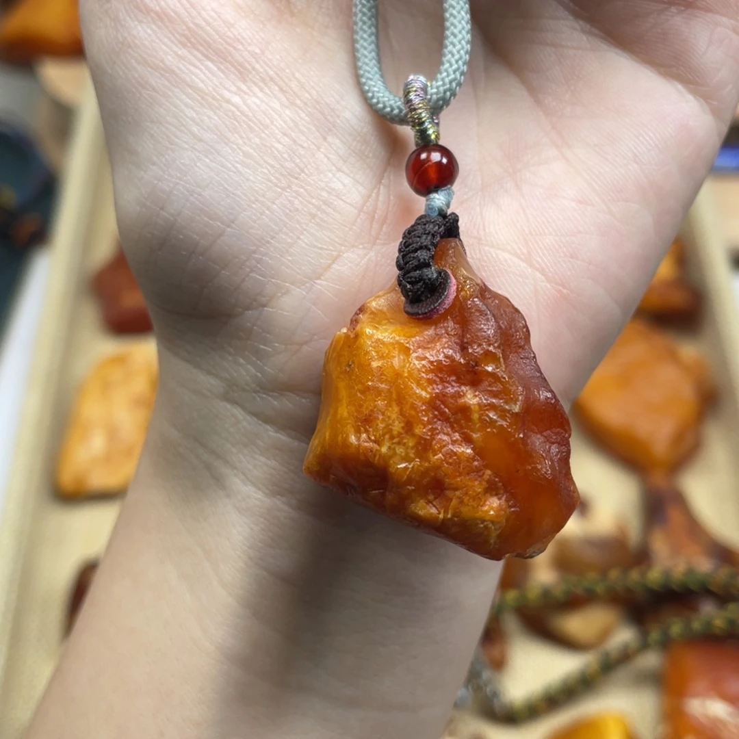 琥珀未镶嵌珠宝奇石