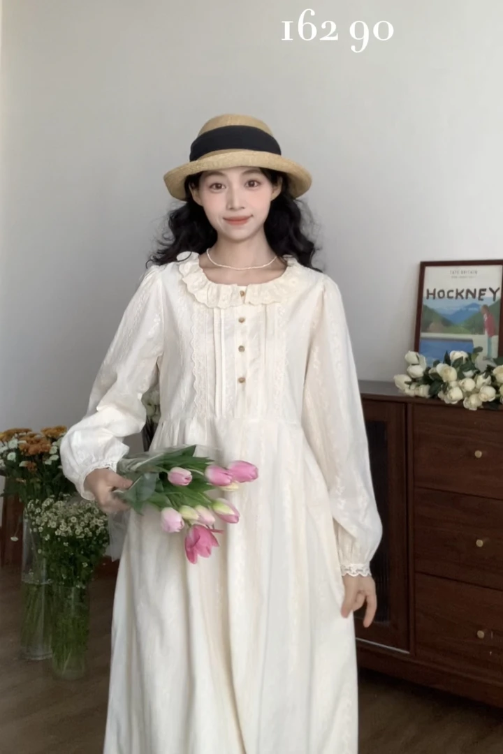2174 “春日雏菊”法式刺绣花边领气质连衣裙