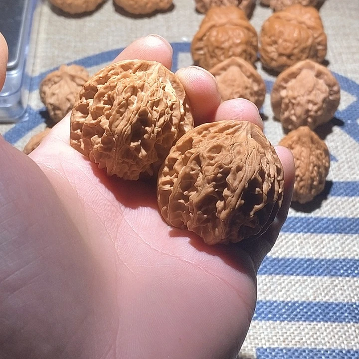文玩核桃把件?苹果园