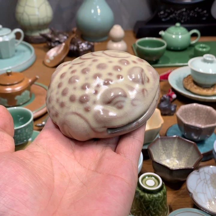龙泉青瓷哥窑茶宠微瑕微瑕