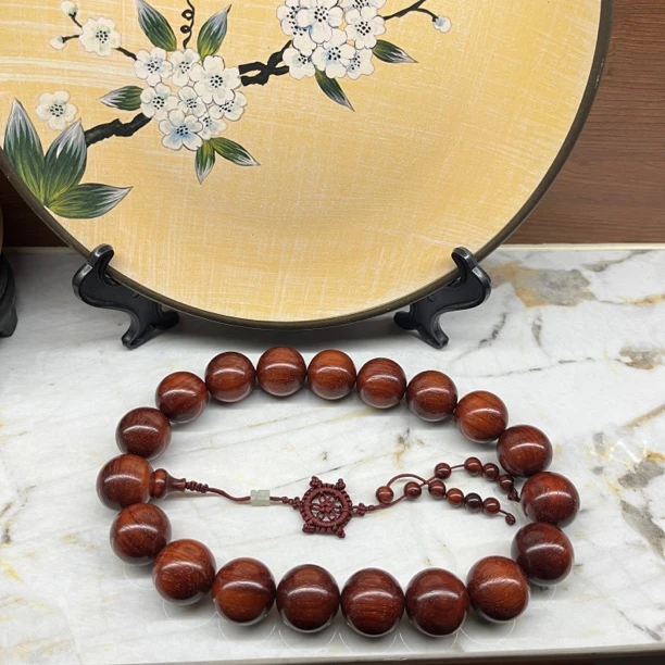 红花梨木大颗粒车载摆件