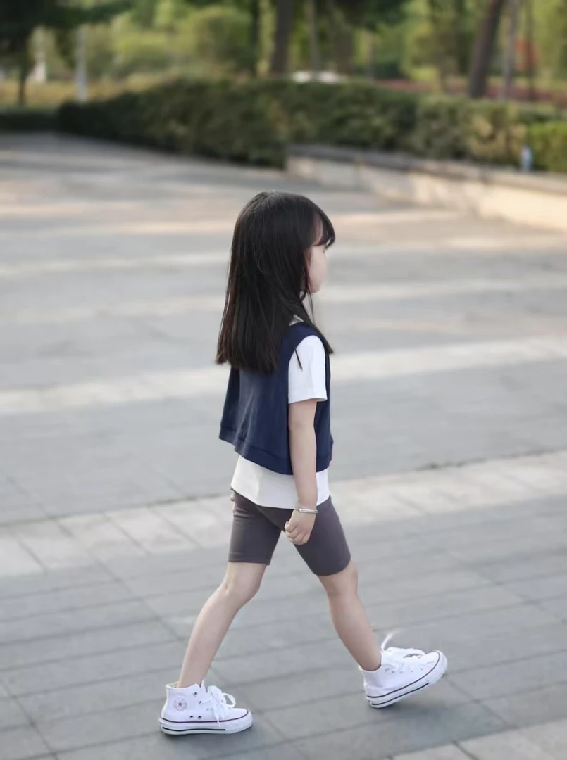 小贝比德绒包屁衣