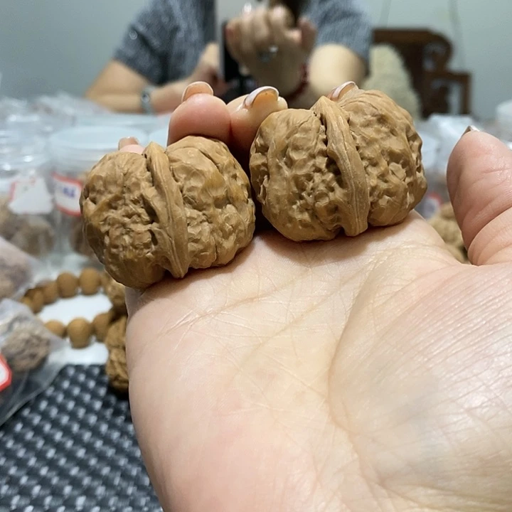 文玩核桃吊坠无*哇哇修