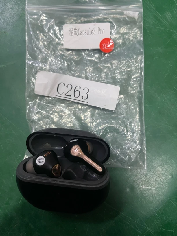 9新  捡漏泥炭Capsules3pro真无线蓝牙耳机编号M263