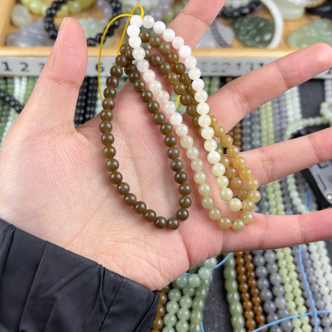 晴***空和田玉未镶嵌颈饰