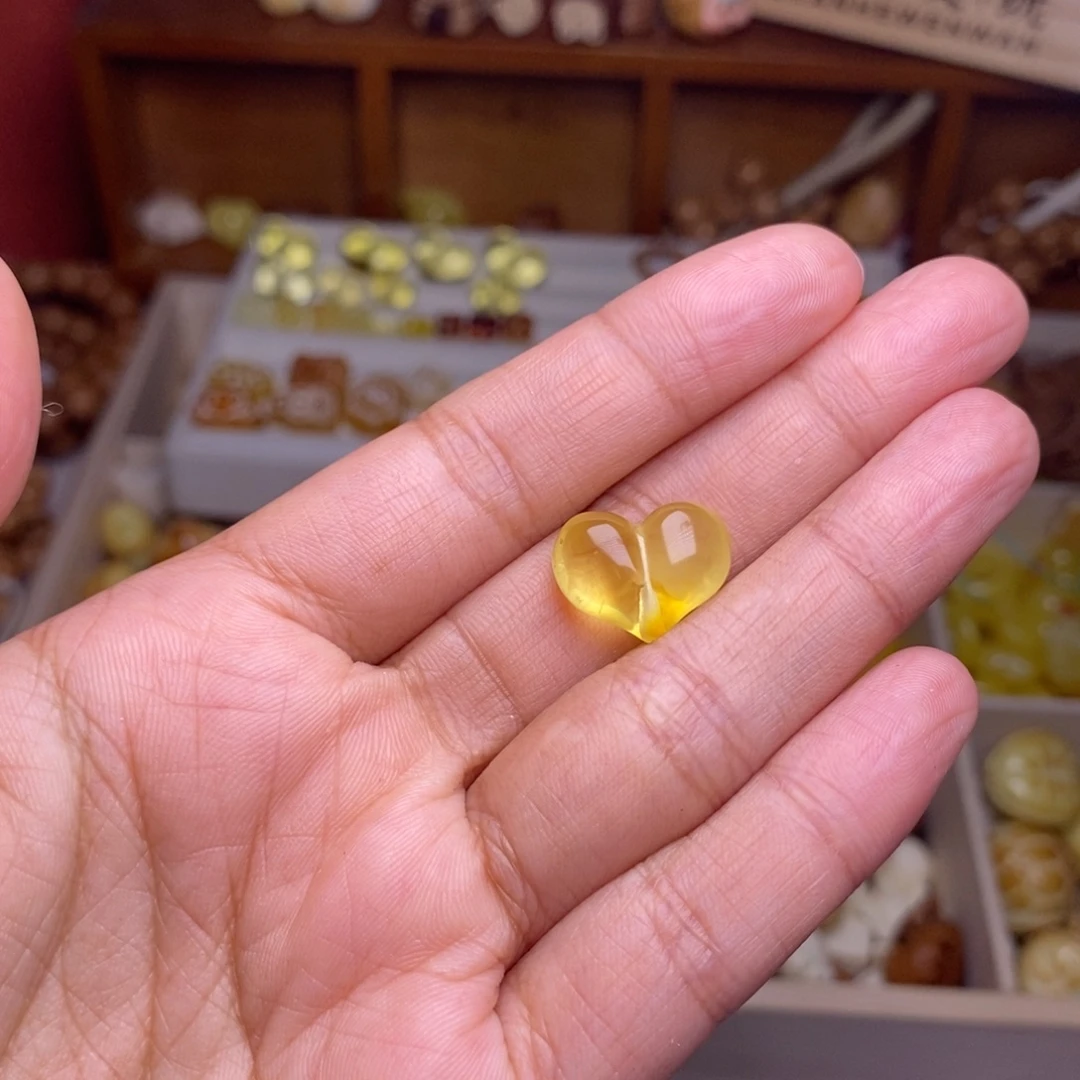 吊坠猴头核桃1.02蜜心