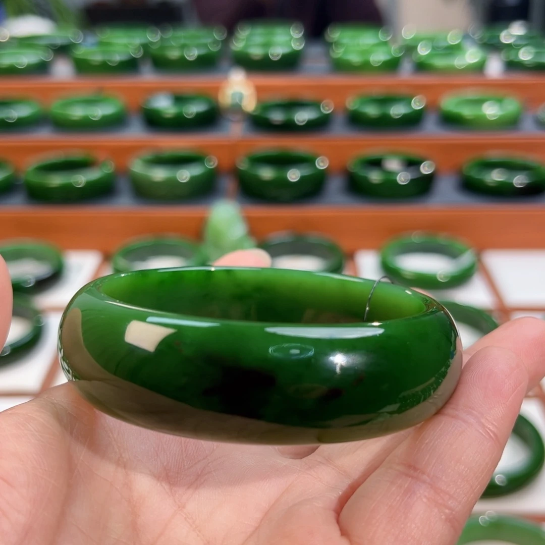 未镶嵌手镯和田玉（碧玉）