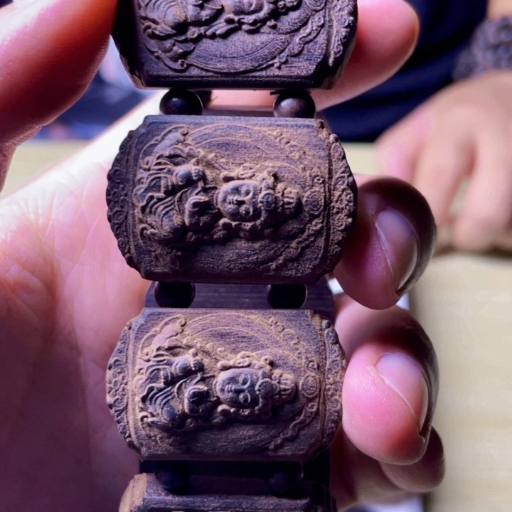 无非金属雕刻手串