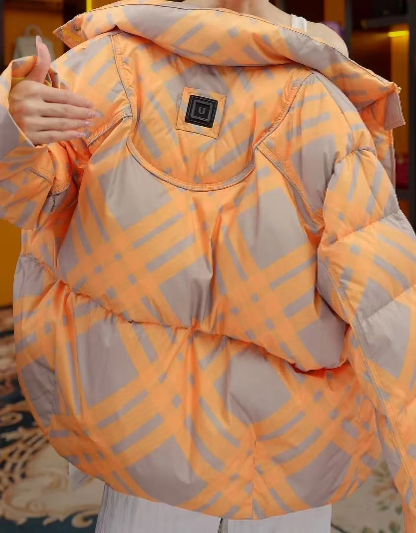 HW--（甄选大朵绒）2025冬季新款设计款高端时尚羽绒服