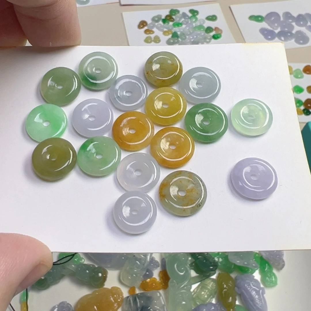 翡翠散珠平安扣一个