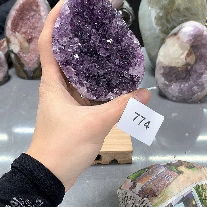 紫晶大型摆件（非配饰）未镶嵌