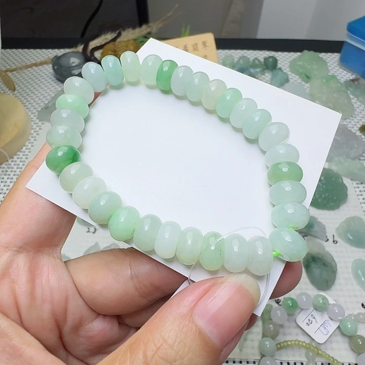 定制翡翠未镶嵌手串