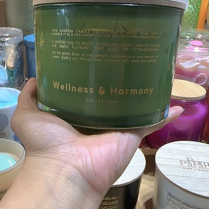 玻璃杯或陶瓷香薰蜡烛绿色带盖