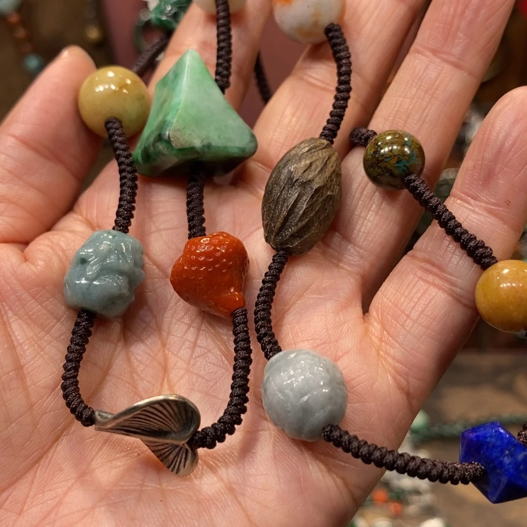 翡翠吊坠(赠链)未镶嵌