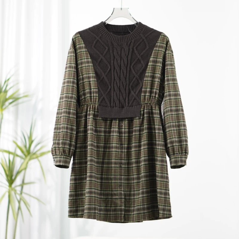【三C・伊】E071-5  格纹拼针织长袖连衣裙咖绿色Y22410420L00