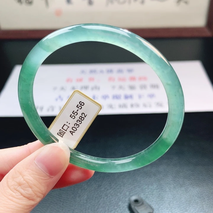 翡翠未镶嵌手镯翡翠手镯88