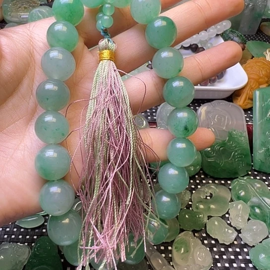 石英质玉（非洲翠）合金颈饰