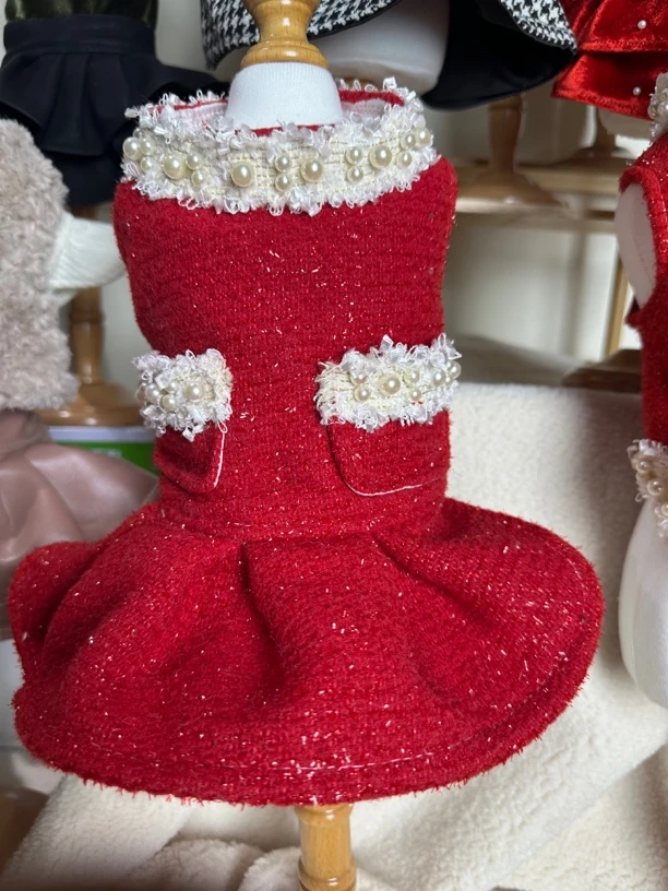 定制红色小香珍珠装饰狗狗猫咪宠物服装