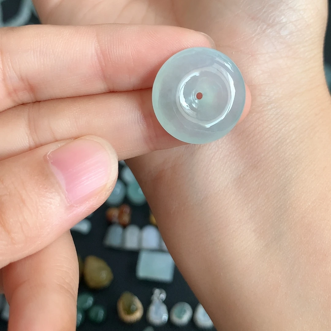 翡翠未镶嵌颈饰扣子