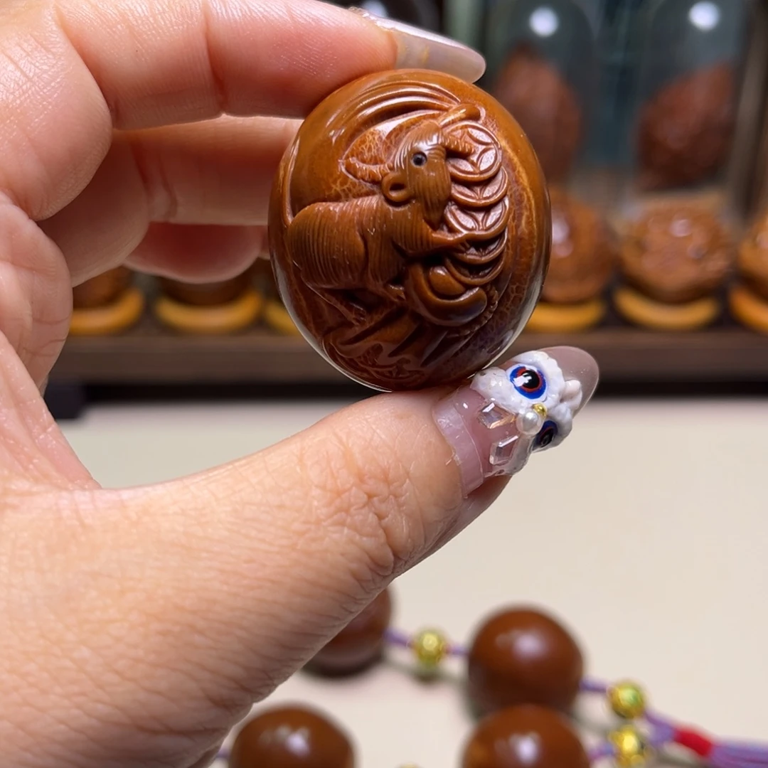 橄榄核把件鼠你有钱一颗捡漏